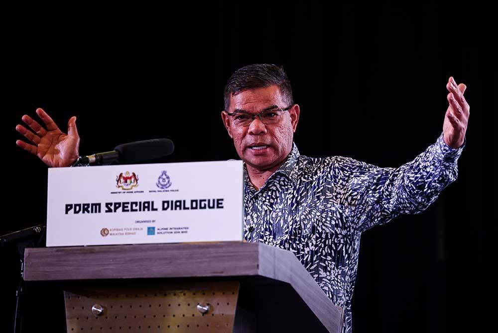 Menteri Dalam Negeri, Datuk Seri Saifuddin Nasution Ismail menyampaikan ucapan pada "PDRM Special Dialogue" di Pusat Konvensyen Sime Darby pada Khamis. Foto Bernama