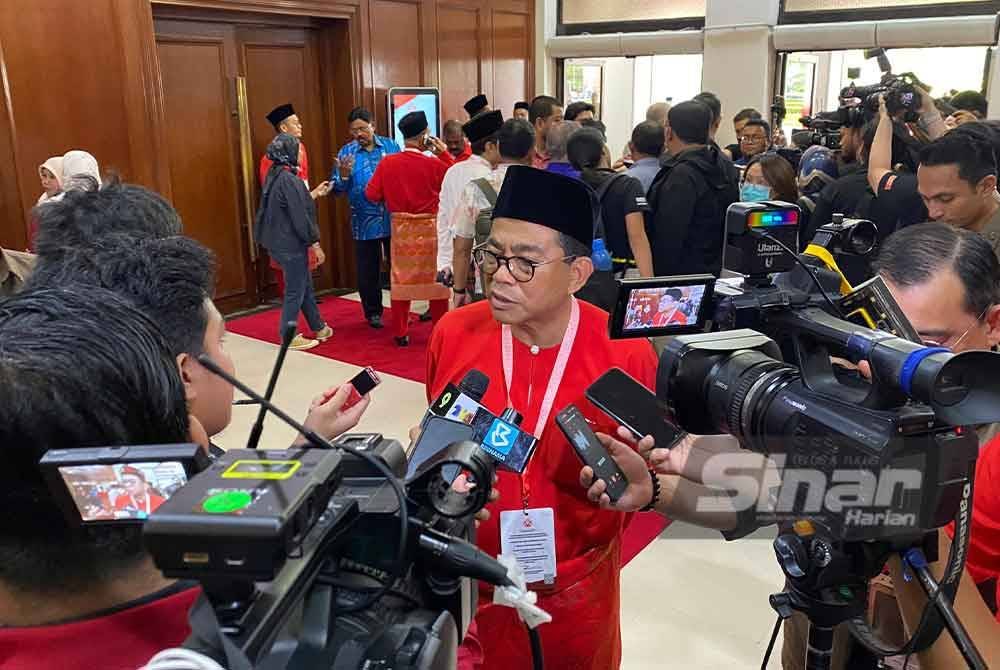 Mohamed Khaled ditemui pemberita ketika Perhimpunan Agung UMNO (PAU) 2024 di Pusat Dagangan Dunia Kuala Lumpur (WTCKL). Foto Sinar Harian/ROSLI TALIB