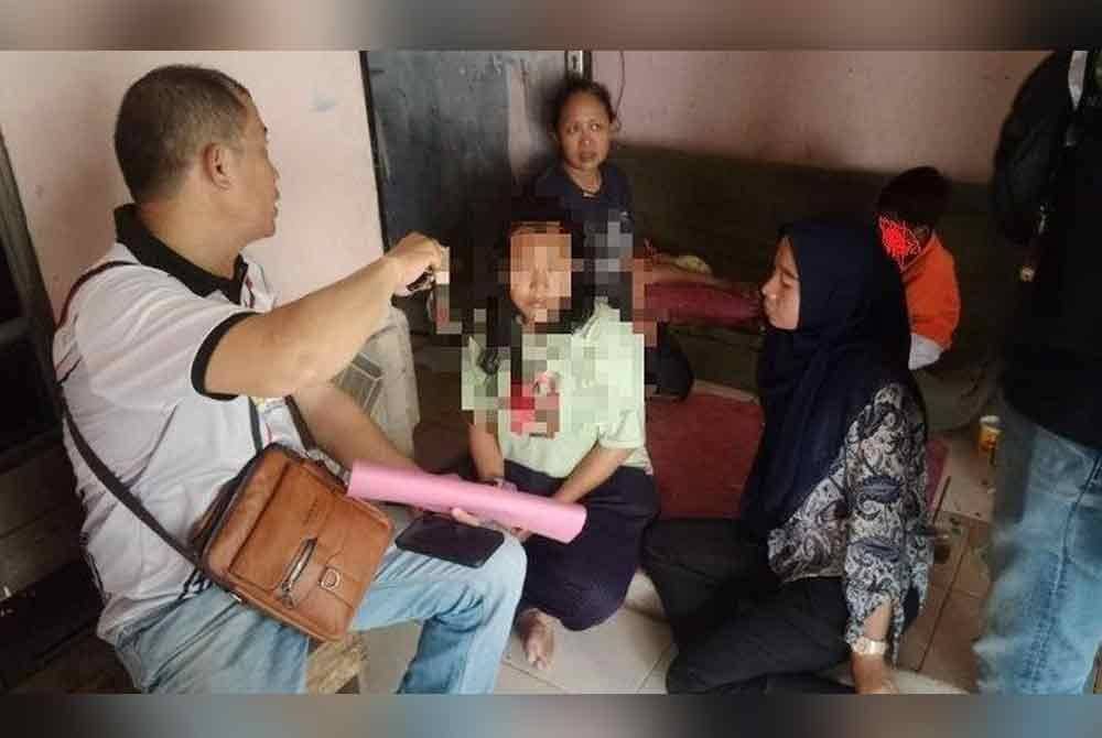 Wanita itu mendakwa dia melakukan perbuatan tidak berperikemanusiaan itu kononnya kerana mahu menutup aib. - Foto: Agensi