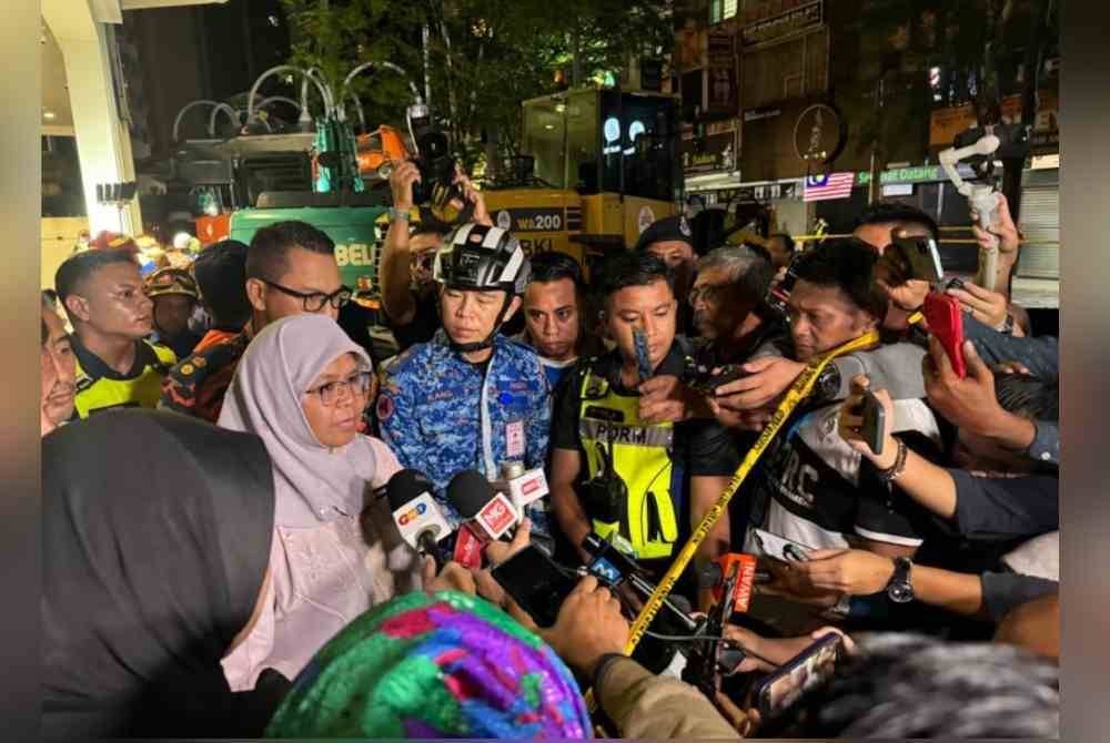 Maimunah pada sidang akhbar di lokasi kejadian tanah jerlus di Jalan Masjid India, di sini, pada Jumaat.