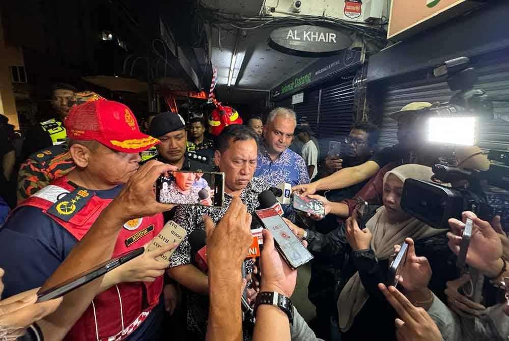 Rusdi ketika ditemui pada sidang akhbar di lokasi kejadian tanah jerlus di Jalan Masjid India di sini, pada Sabtu.