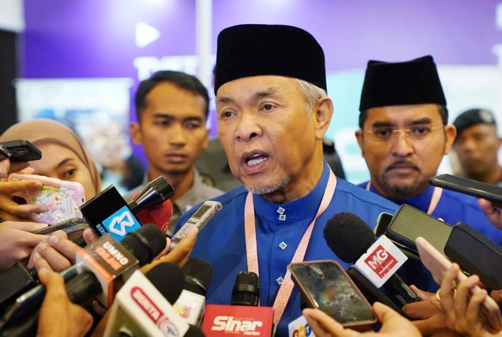 Ahmad Zahid ketika ditemui petugas media di Pusat Dagangan Dunia Kuala Lumpur (WTCKL) pada Sabtu.