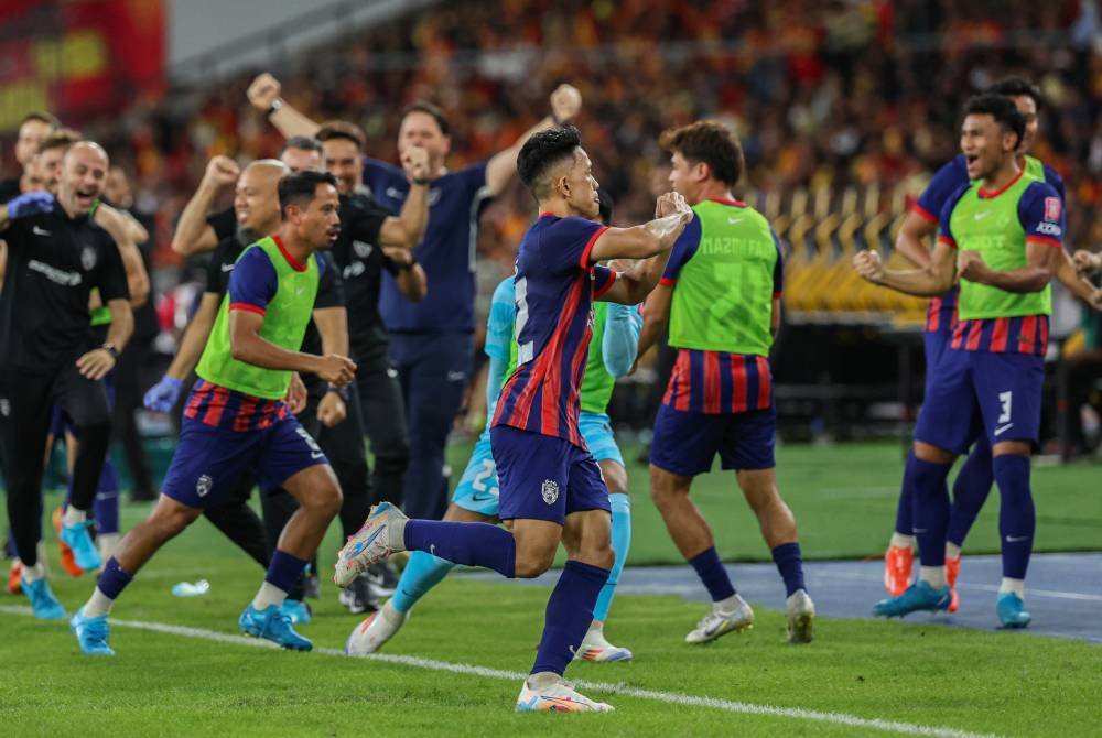 Pemain Johor Darul Ta&#039;zim, Arif Aiman Mohd Hanapi meraikan jaringannya ketika menentang pasukan Selangor FC pada perlawanan akhir Piala FA di Stadium Nasional Bukit Jalil pada Sabtu. Foto Bernama