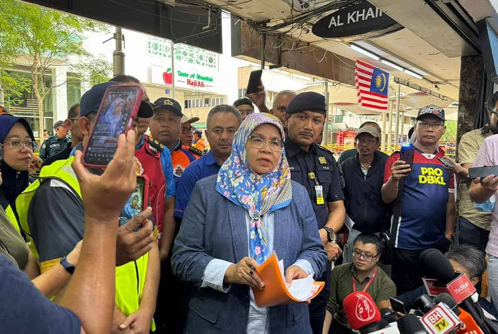 Maimunah ketika menerangkan berkaitan teknik &#039;flushing&#039; dalam sidang akhbar pada petang Ahad.