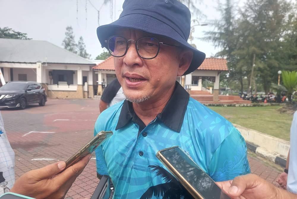 Razali ketika ditemui pemberita selepas Program Pembersihan Pantai Batu Buruk.