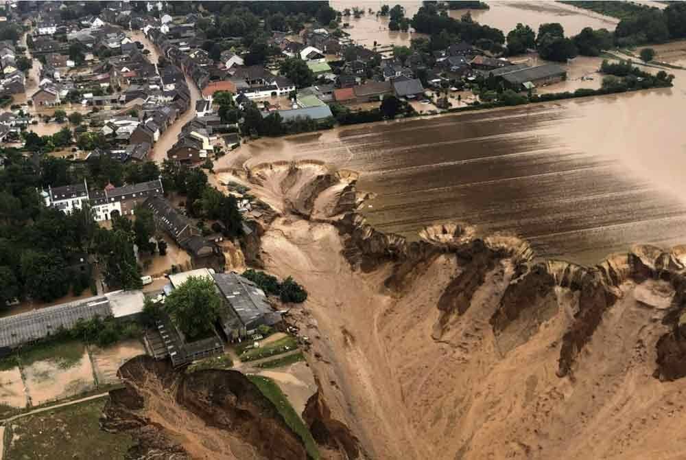 Gempa bumi, cuaca ekstrem, tanah runtuh, banjir dan macam-macam musibah berlaku hingga menyebabkan kerugian nyawa dan harta benda.