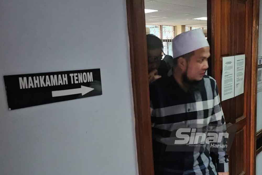 Ebit Lew hadir perbicaraan kes di Mahkamah Tenom pada Rabu.