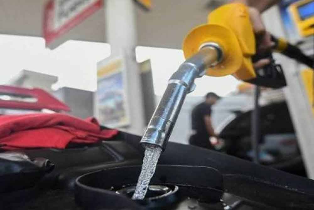 Kerajaan tidak bercadang memperkenalkan cukai kepenggunaan yang menyeluruh, terutamanya GST sebagai alternatif untuk menghapuskan subsidi petrol RON95. Gambar hiasan