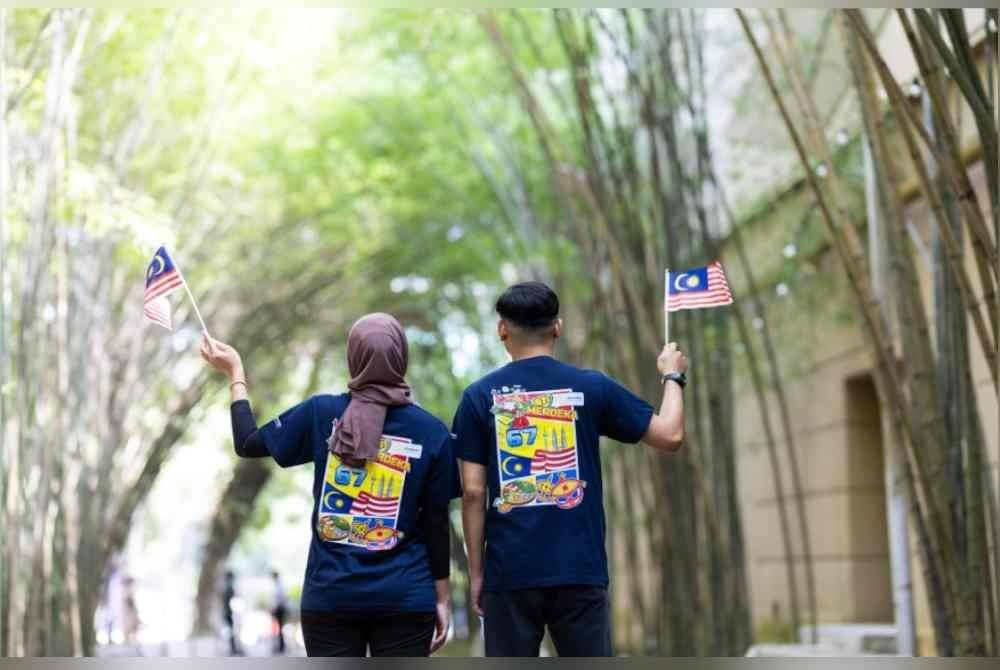 Pelanggan Alamanda akan menerima baju-T edisi terhad Merdeka ke-67 menerusi Kempen Gemilang.