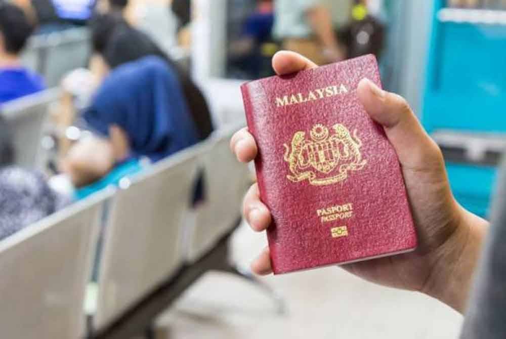 JIM berjaya menumpaskan satu sindiket ejen haram dalam satu operasi khas semalam dan 530 pasport pelbagai negara dirampas. Gambar hiasan 123RF