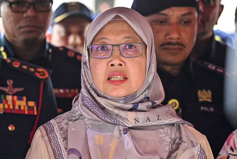 Zaliha bercakap ketika sidang akhbar di lokasi tanah jerlus di Jalan Masjid India, Kuala Lumpur pada Sabtu.