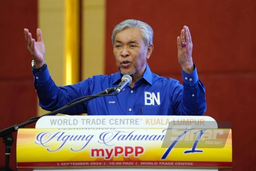 Ahmad Zahid menyampaikan ucapan pada Perhimpunan Agung Tahunan MyPPP 2024 yang diadakan di Pusat Dagangan Dunia Kuala Lumpur (WTCKL) pada Ahad. Foto Sinar Harian-ROSLI TALIB