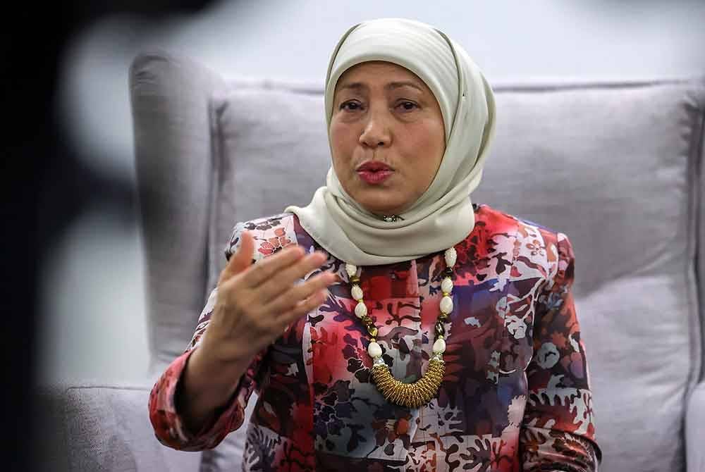 Nancy Shukri. Foto Bernama