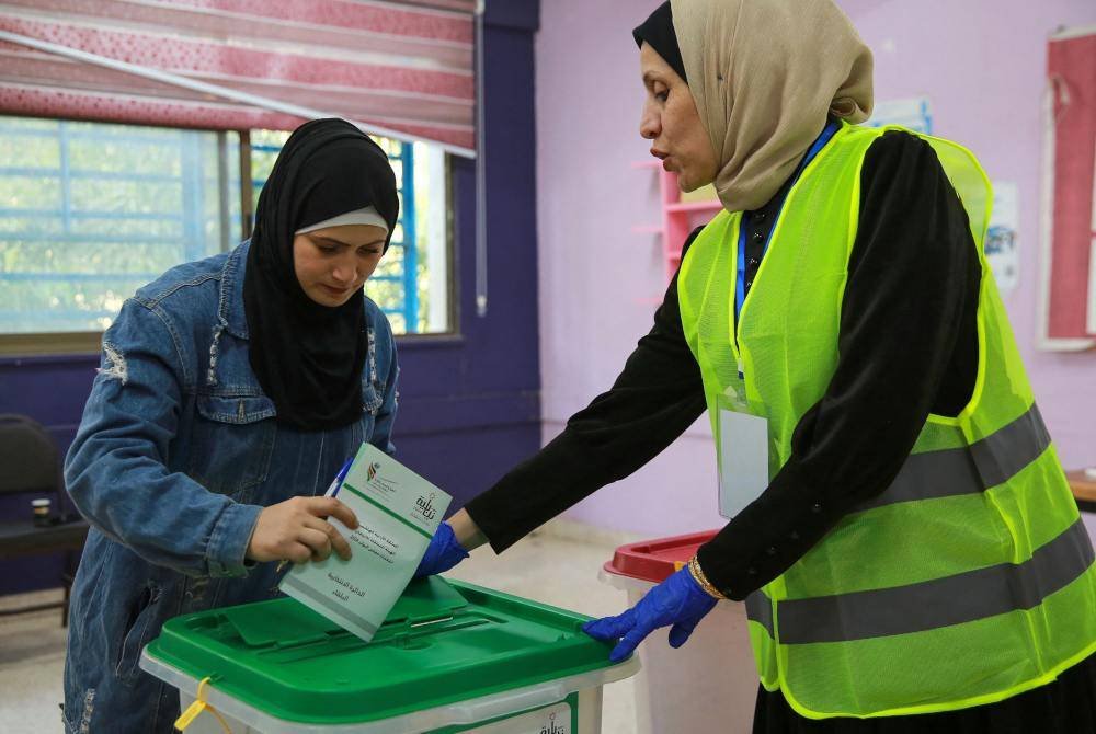 Pusat mengundi di seluruh Jordan dibuka pada pagi Selasa untuk rakyat Jordan mengundi dalam pilihan raya parlimen negara itu. Foto AFP