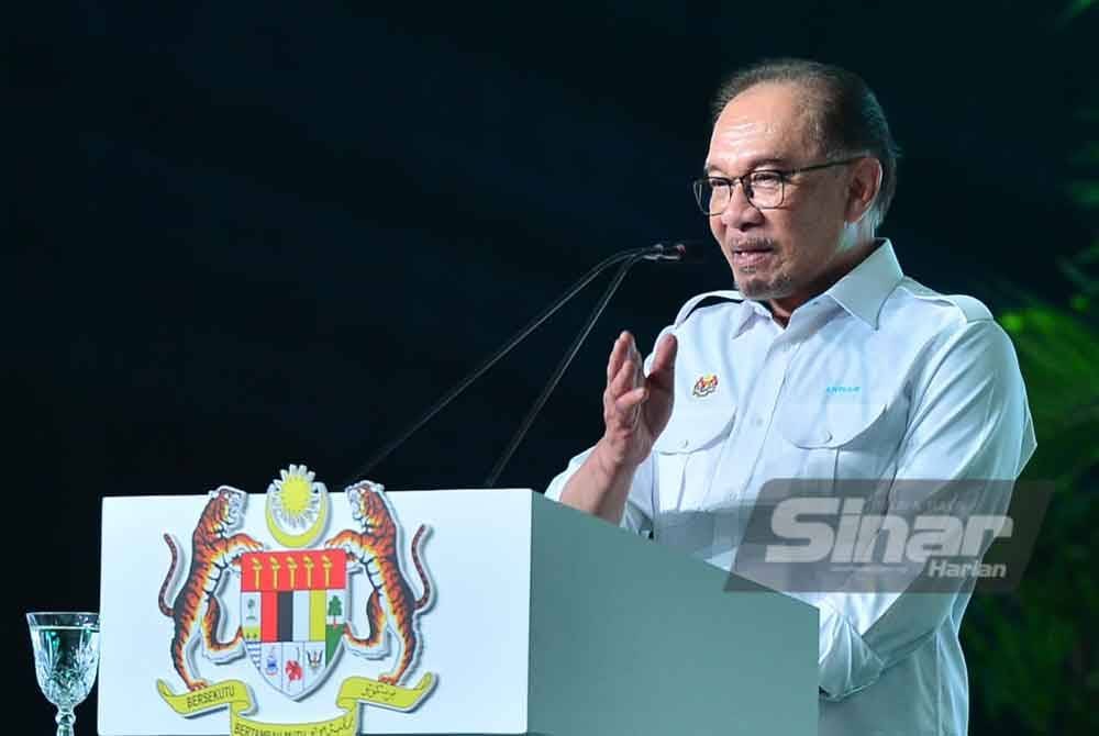 Perdana Menteri Malaysia, Datuk Seri Anwar Ibrahim berucap ketika majlis perasmian MAHA 2024 pada Sabtu. Foto Sinar Harian-ASRIL ASWANDI SHUKOR.