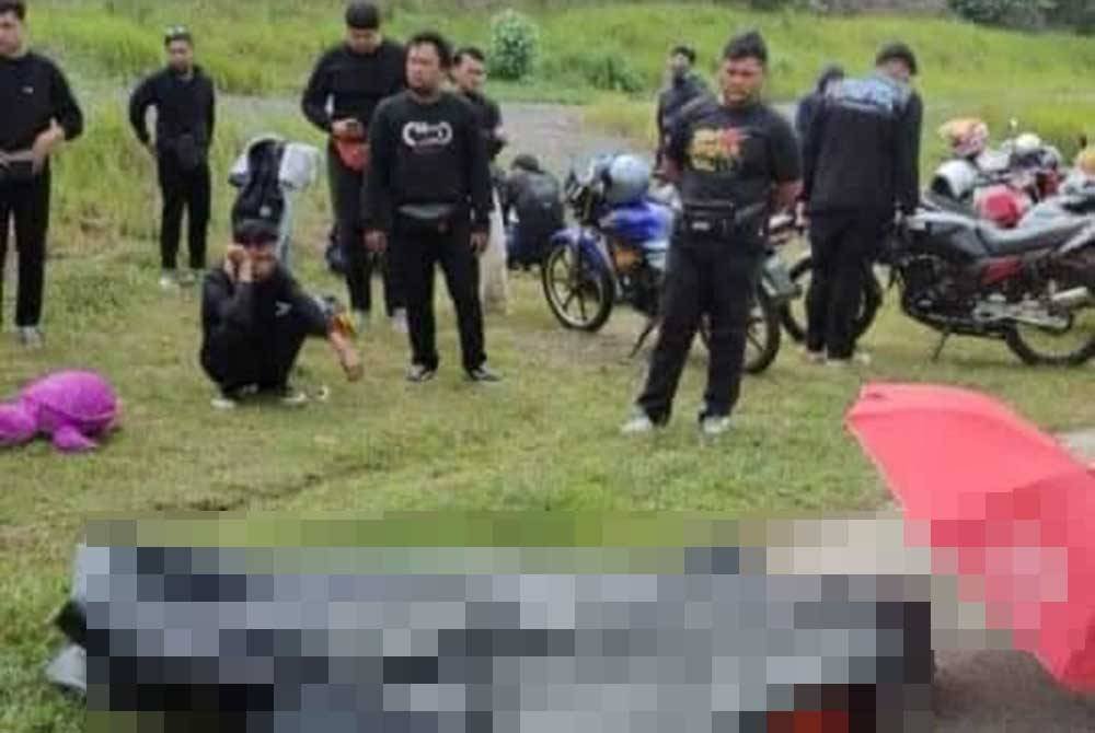 Seorang penunggang motosikal jenis Yamaha RXZ maut manakala seorang lagi parah dalam kejadian di Kilometer 270.1, Lebuhraya Pantai Timur 2 (LPT2) menghala ke Kuantan pada Ahad.