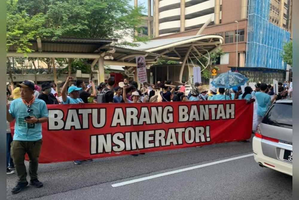 RTI membantah pembinaan insinerator di Rawang yang dikhuatiri boleh menjejaskan kualiti hidup penduduk setempat.