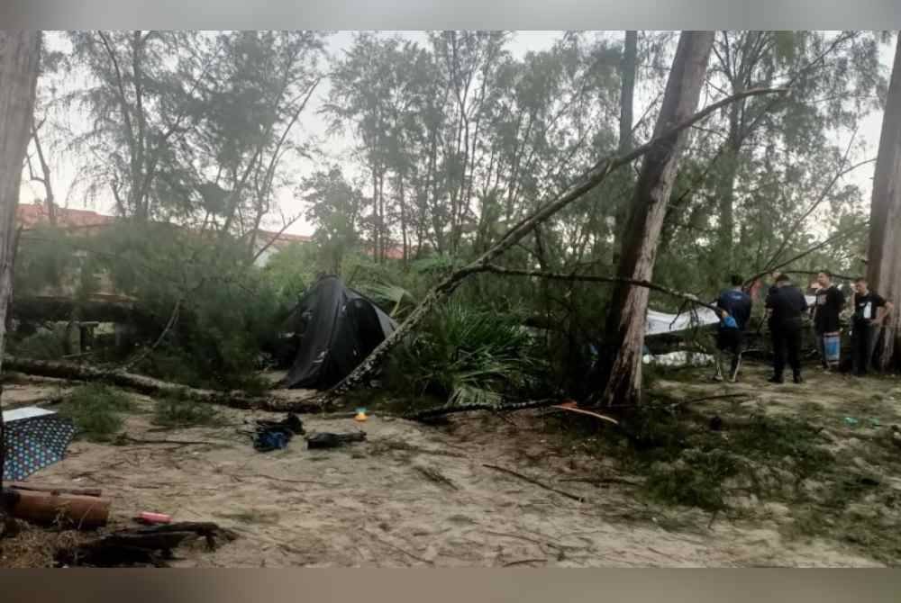 Keadaan di lokasi kejadian selepas kejadian itu. Foto APM Pahang.