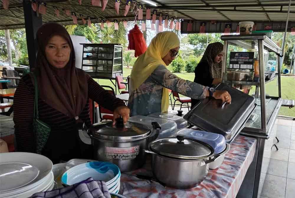 Peniaga kecil memohon agar wakil rakyat baharu nanti dapat membantu mewujudkan tapak perniagaan berpusat di DUN Mahkota.