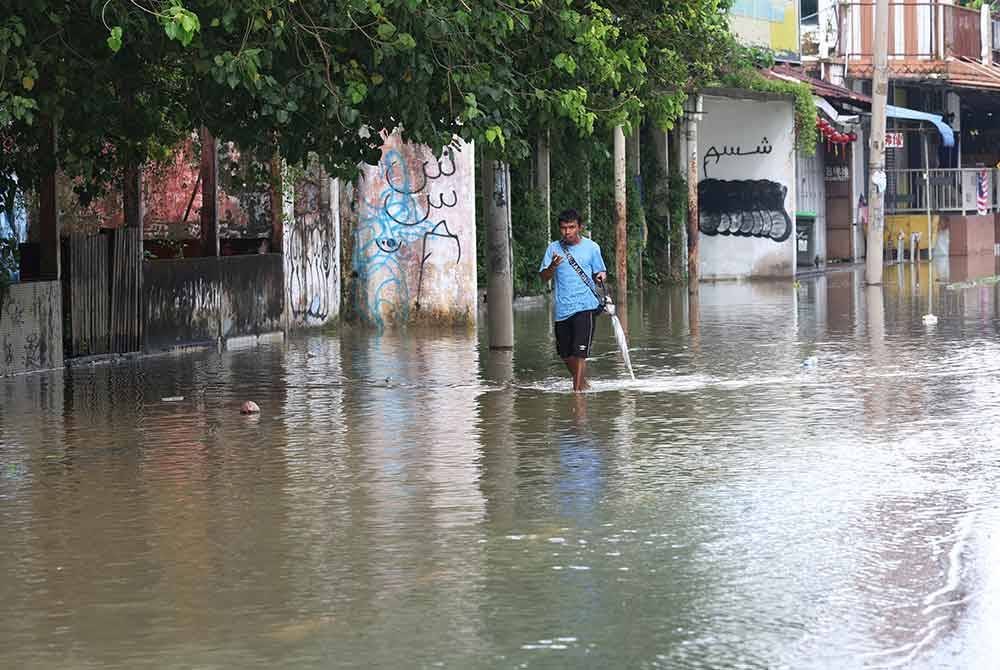 Sebanyak empat negeri terkesan dengan banjir iaitu Kedah, Pulau Pinang, Perlis dan Selangor. Gambar hiasan.