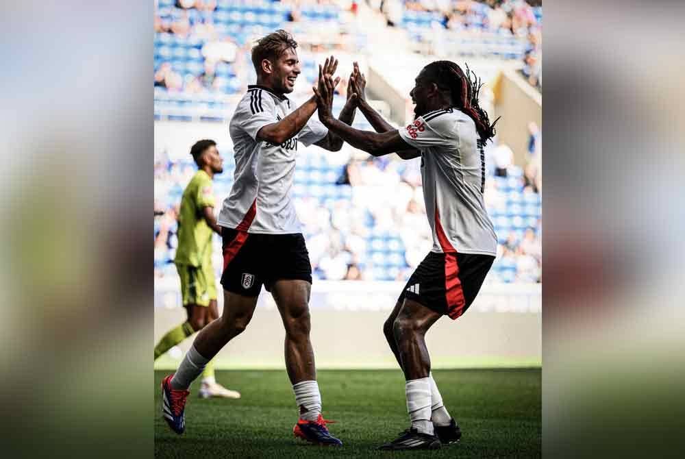 Emile Smith Rowe meledak gol kedua buat Fulham. Foto Agensi