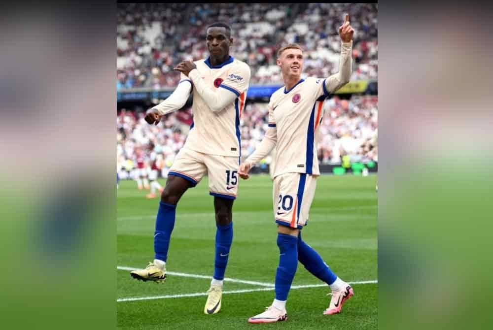 Jackson dan Palmer dua watak penting ketika menjelmakan tiga mata Chelsea. Foto Agensi