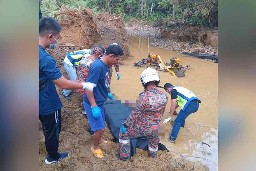 Seorang lelaki maut tertimbus dipercayai semasa mencari emas di Kampung Cabang Bijih, Perala, Sokor di Tanah Merah pada Sabtu. Foto JBPM