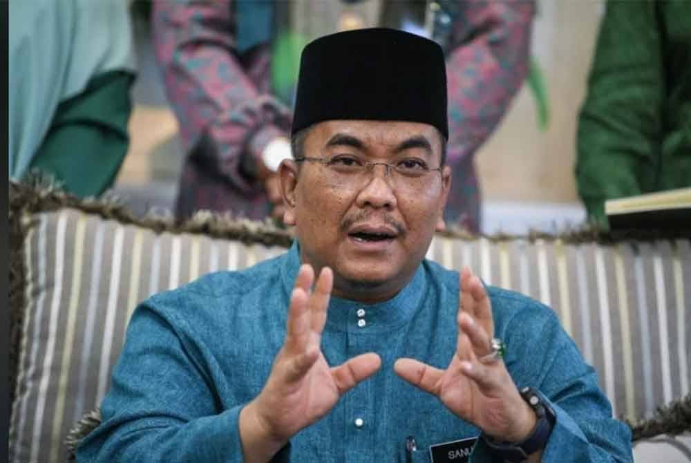 Menteri Besar Kedah, Datuk Seri Sanusi Md Nor memberi penjelasan bahawa ketiadaan dirinya di Kedah ketika bencana banjir melanda negeri ini disebabkan urusan rasmi untuk mempelajari proses pengurusan operasi empangan bawah tanah di wilayah Kumamoto, Jepun.