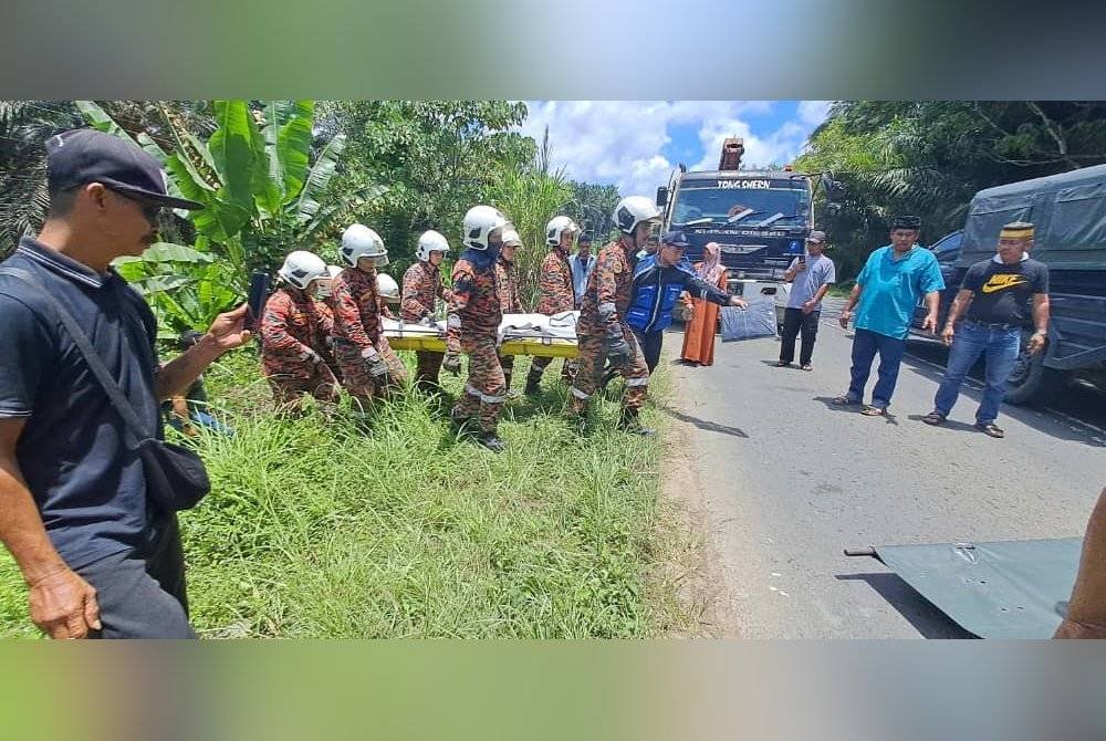 Mayat mangsa berjaya dikeluarkan dan diserahkan kepada pihak polis.