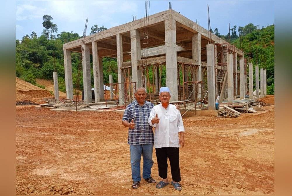 Masjid Maahad Tahfiz Al-Quran Lembah Pergau yang kini dalam pembinaan.