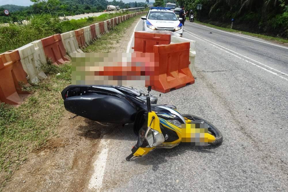 Seorang peniaga wanita maut selepas motosikal ditunggangnya terbabas di KM128 Jalan Kuala Lumpur-Kuantan pada Jumaat. Foto ihsan PDRM