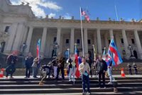 Tular satu video tular di media sosial berhubung sekumpulan individu bertindak menurunkan bendera negara dan menaikkan bendera negeri Sabah dan Sarawak pada paras separuh tiang.