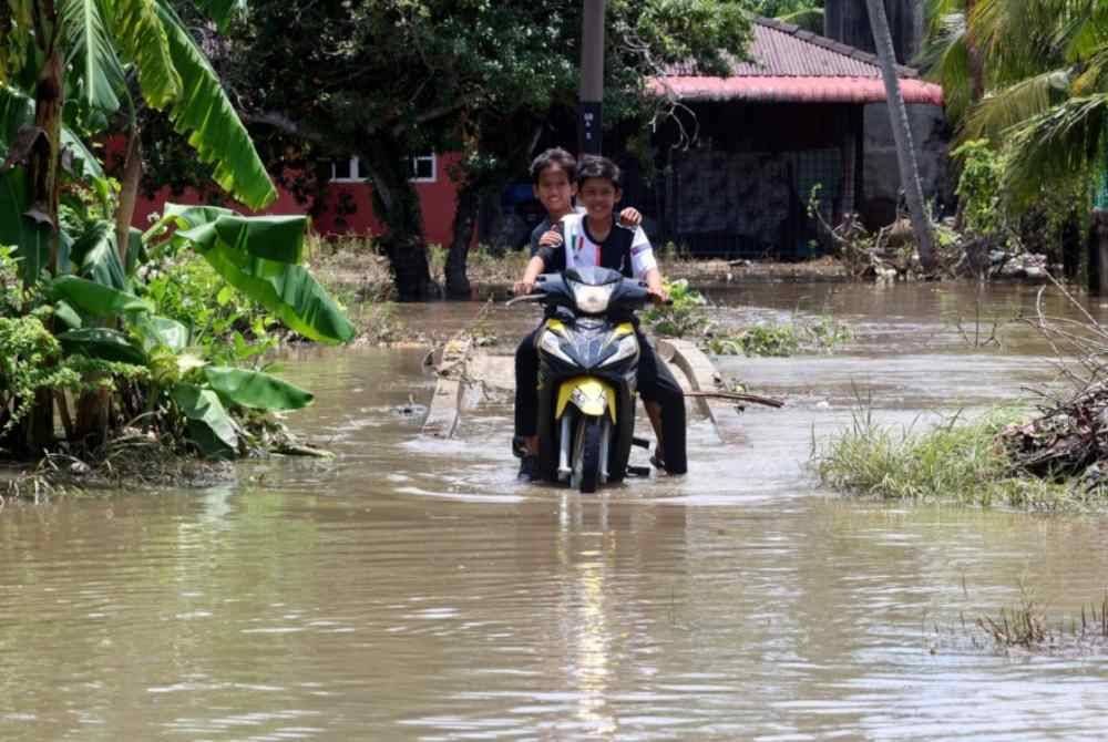 Jumlah mangsa banjir di Kedah terus meningkat kepada 451 orang daripada 160 keluarga setakat 8 pagi ini. Foto Bernama