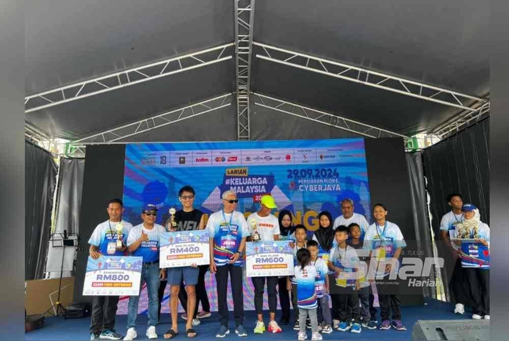 Pemenang bagi kategori Lelaki Veteran Larian Keluarga Malaysia 2024