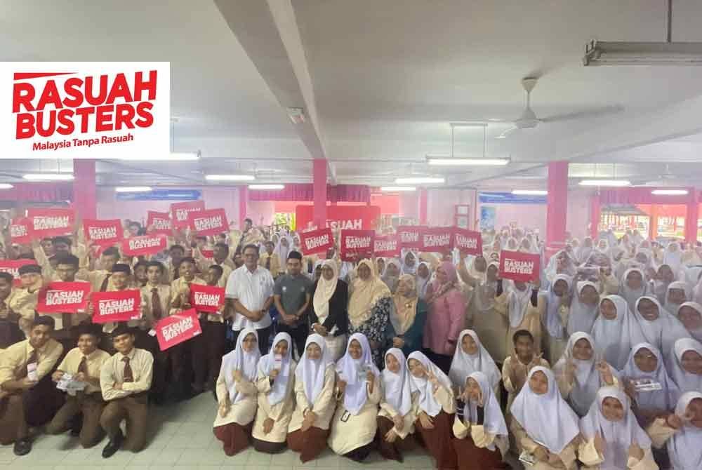 Pelajar MRSM Transkrian teruja mengikuti program jelajah antirasuah yang diadakan baru-baru ini.