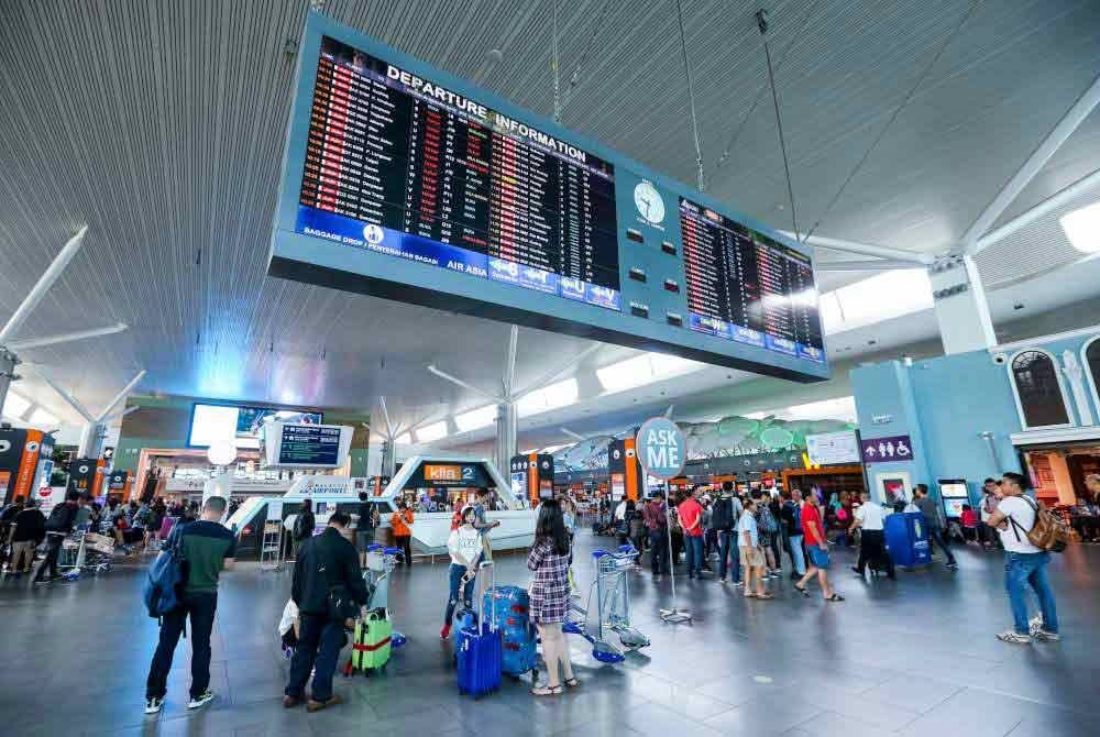 Empat rakyat Malaysia selamat tiba di KLIA dari Lubnan pada pagi ini manakala seorang lagi dijadualkan tiba pada petang ini. - Gambar hiasan