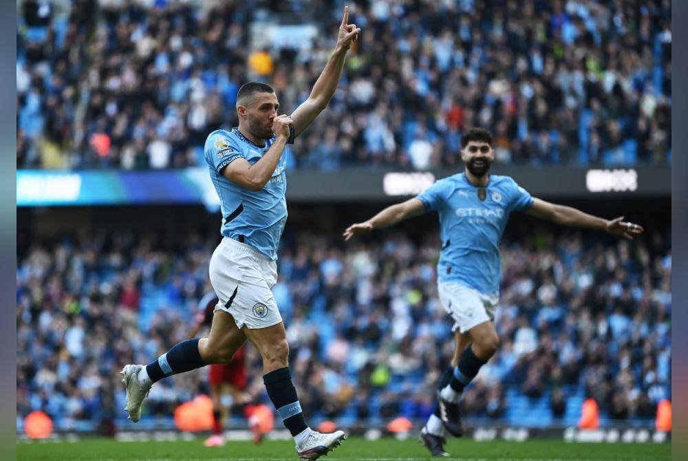 Kovacic antara penjaring gol buat Manchester City. Foto Agensi