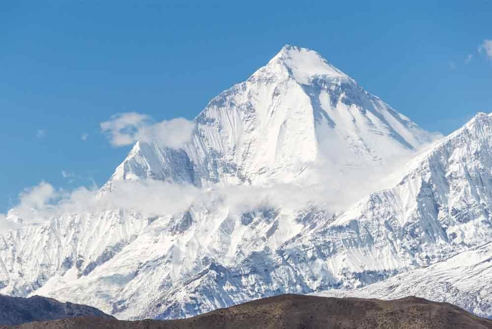 Sebanyak 14 pendaki Rusia cuba menawan Gunung Dhaulagiri dan lapan daripada mereka telah turun selepas berjaya mendaki puncak - Foto: Agensi