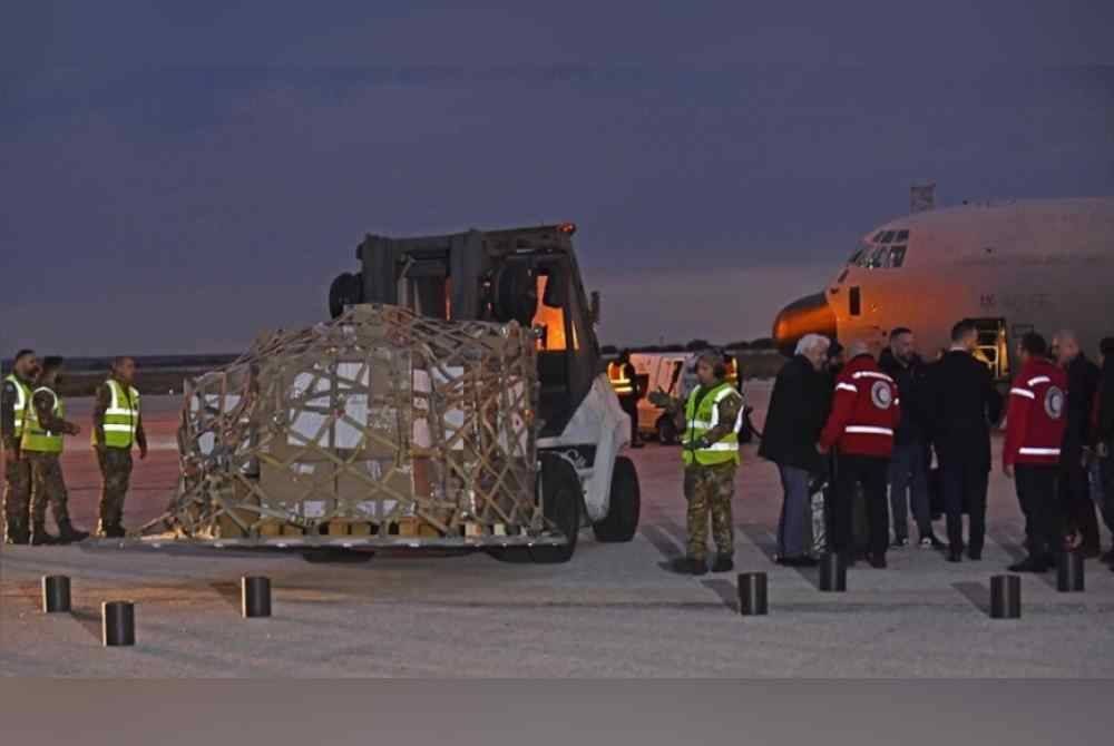 Dua kapal tentera laut Turkiye dijadualkan bertolak ke Beirut pada Selasa sebagai sebahagian daripada operasi berkenaan dan turut membawa bantuan kemanusiaan ke Lubnan. - Foto Agensi