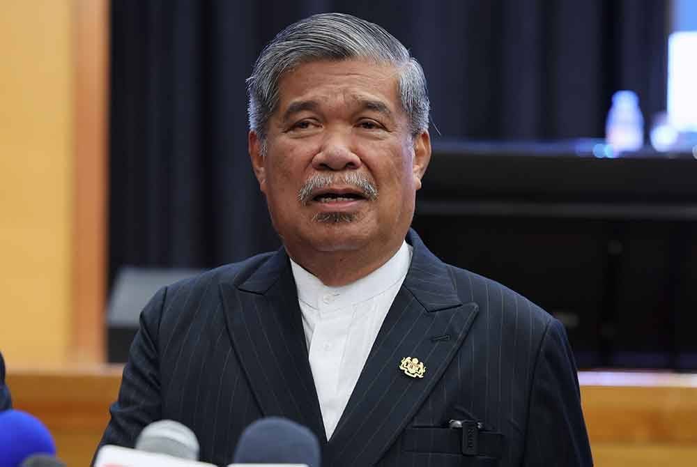 Mohamad Sabu ketika sidang media pada Majlis Perhimpunan Bulanan (KPKM) Tahun 2024 di kementeriannya pada Rabu. Foto Bernama