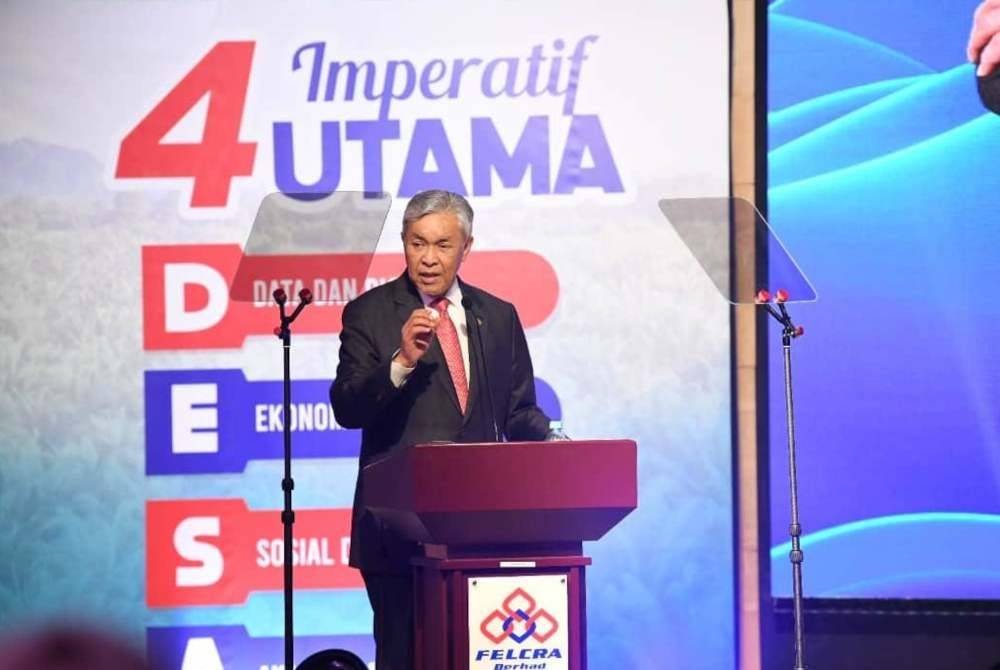 Ahmad Zahid berucap pada Perhimpunan Bulan Oktober KKDW di Wisma Felcra Bhd, Setapak Jaya di Kuala Lumpur pada Selasa.