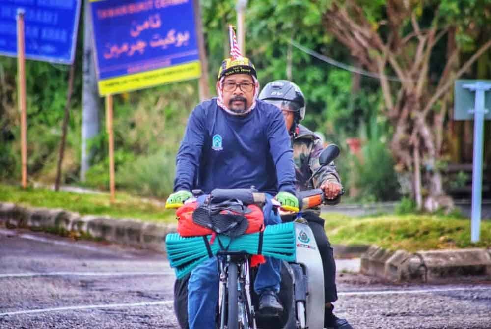 Ahmad Zulkifle memulakan Kembara Anak Temerloh ke Makkah bermula Rabu.- Foto: Ihsan Mohd Kharbi Mominin.