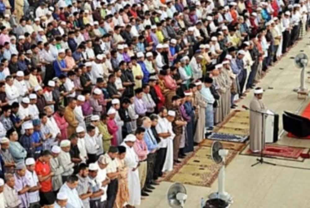 Khutbah Jumaat disediakan JAIS turut mengingatkan jemaah supaya menyedari bahawa di sebalik kekurangan pasangan kita terdapat kelebihan yang ALLAH SWT kurniakan tanpa kita sedari. Gambar hiasan