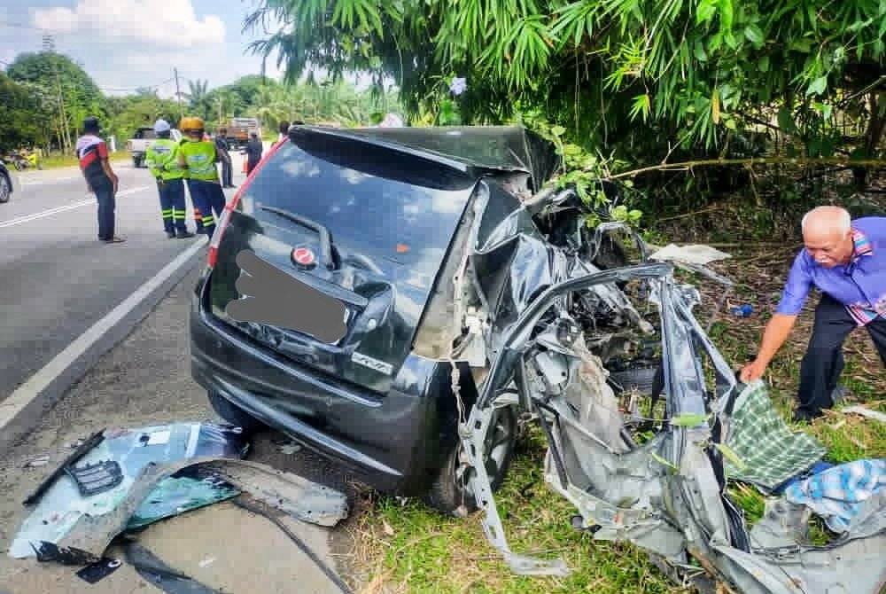 Keadaan kereta yang dipandu lelaki berusia 33 yang meninggal dunia di tempat kejadian. Foto ihsan PDRM