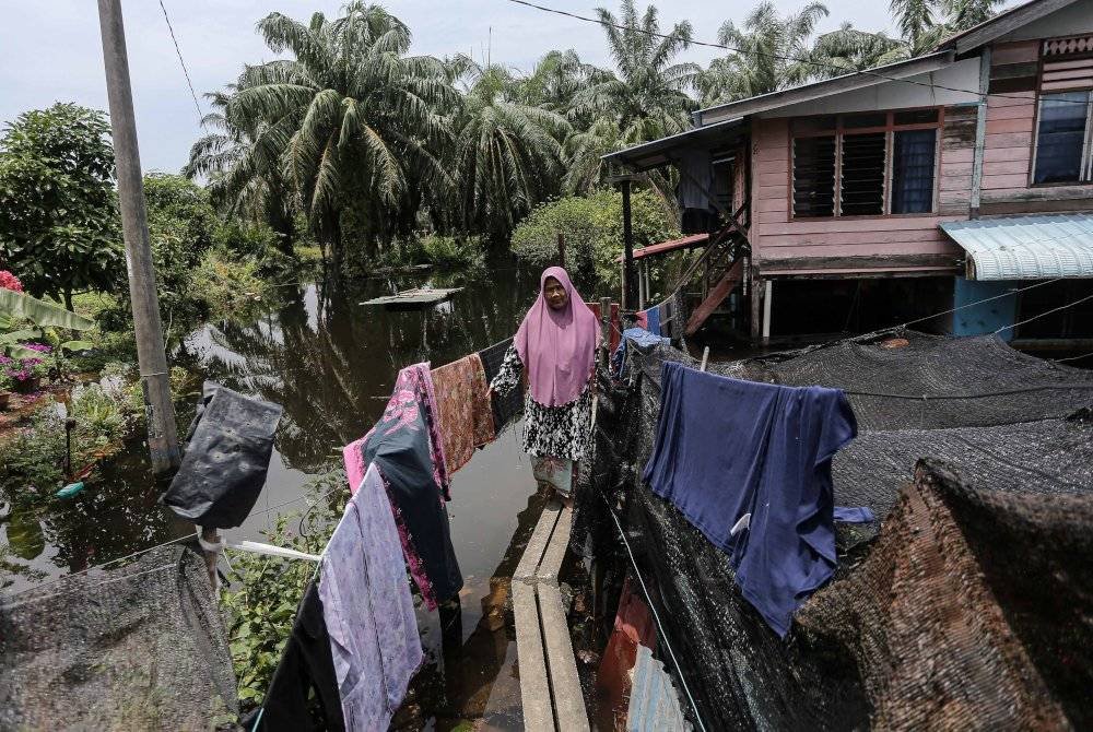 Jumlah mangsa banjir di Kedah semakin berkurangan setakat 4 petang ini berbanding pagi tadi, manakala bilangan penduduk terjejas di Perak dan Johor kekal. Foto fail Bernama