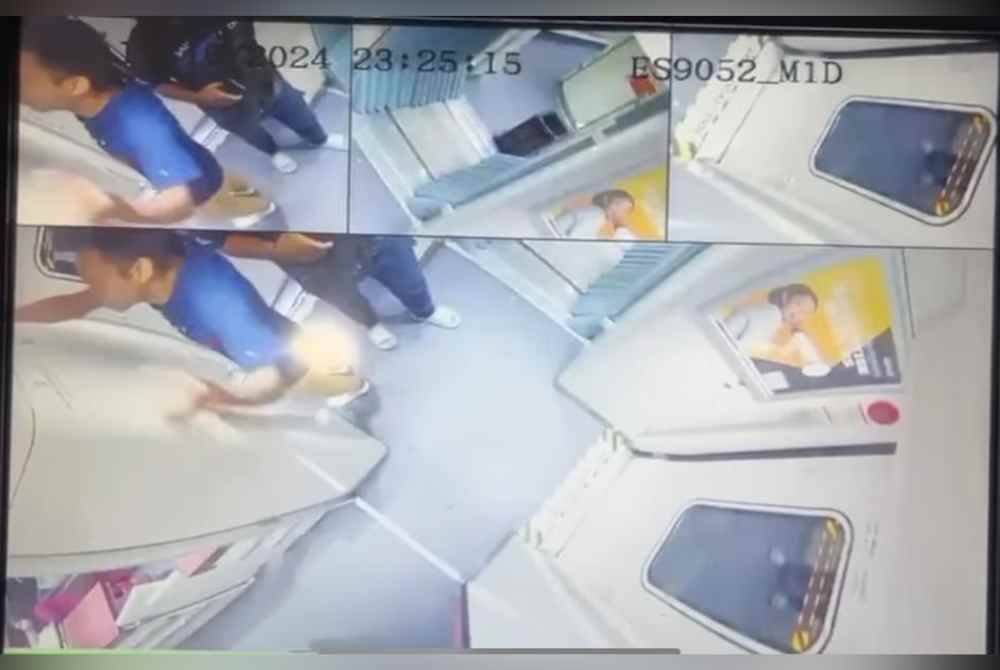 Tangkap layar hantaran video dimuat naik KTMB di Facebook pada Ahad.