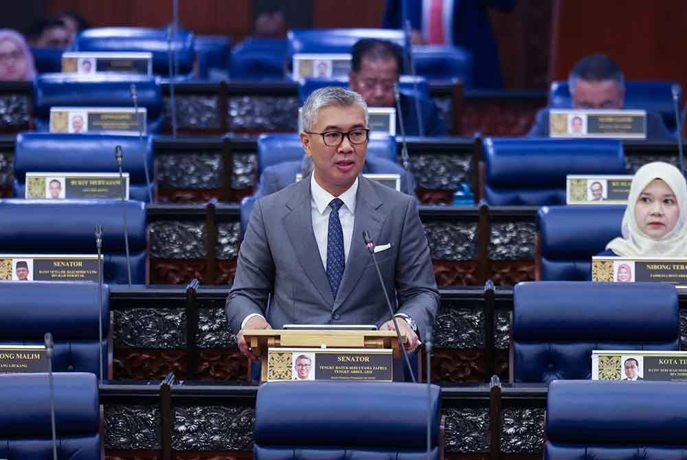 KUALA LUMPUR, 14 Okt -- Menteri Pelaburan, Perdagangan dan Industri Tengku Datuk Seri Zafrul Abdul Aziz pada Persidangan Dewan Rakyat sempena Mesyuarat ke Tiga Penggal Ke Tiga Parlimen ke-15 di Bangunan Parlimen hari ini.
-- fotoBERNAMA (2024) HAK CIPTA TERPELIHARA