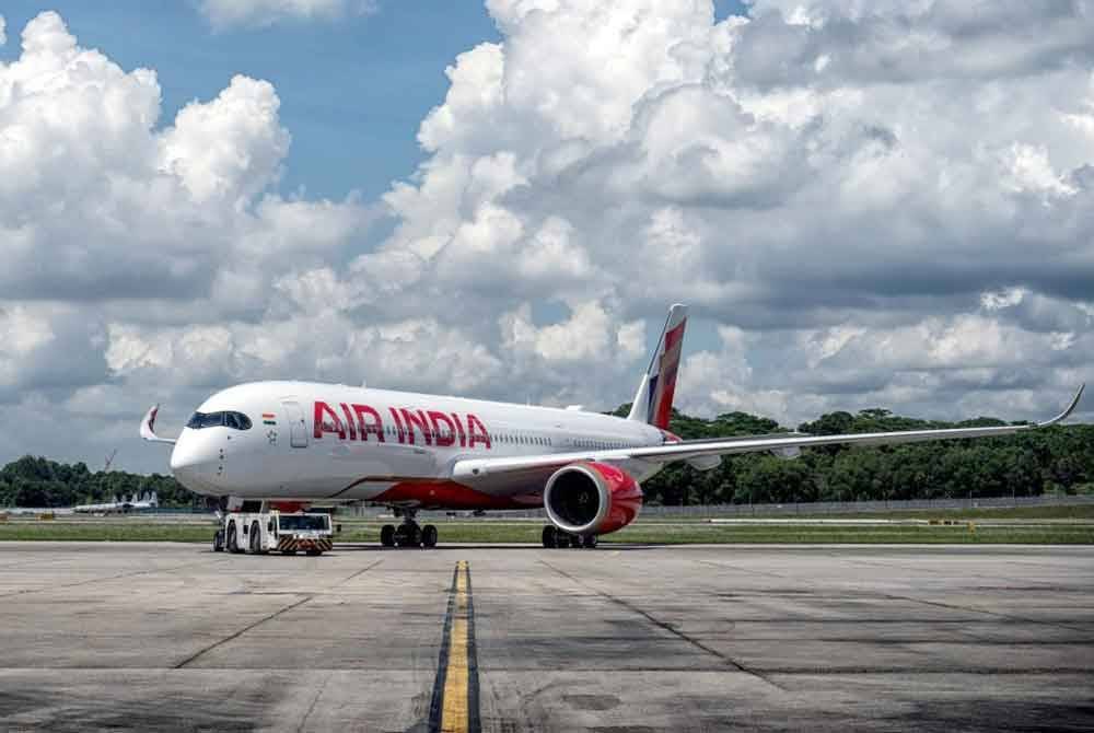 Penerbangan Air India AI119 menerima amaran keselamatan khusus menyebabkan ia dilencongkan ke Delhi dan semua penumpang diminta meninggalkan pesawat Boeing 777 - Foto: Agensi