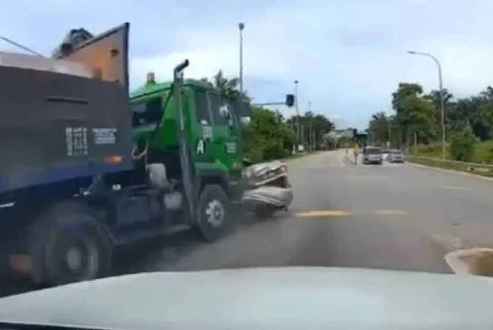 Kegagalan brek berfungsi dipercayai menjadi punca sebuah lori melanggar empat kereta dan dua motosikal di persimpangan lampu isyarat, Sri Medan, di sini, pada Ahad.