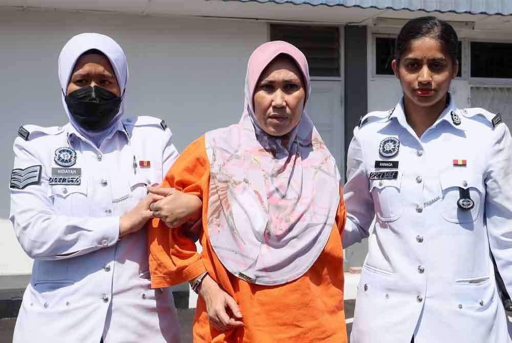 Pemandu wanita yang melanggar empat pelajar UiTM Dungun pada Rabu turut didakwa pertuduhan cubaan membunuh salah seorang mangsa kemalangan. Foto Bernama